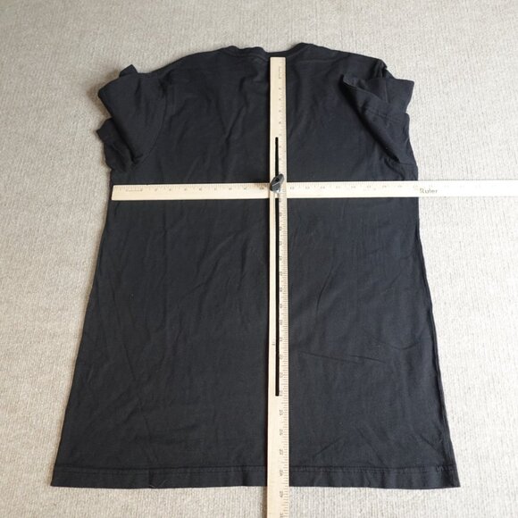 Strip Love Shirt XL Black Tour 2022 Karol G - Picture 4 of 6